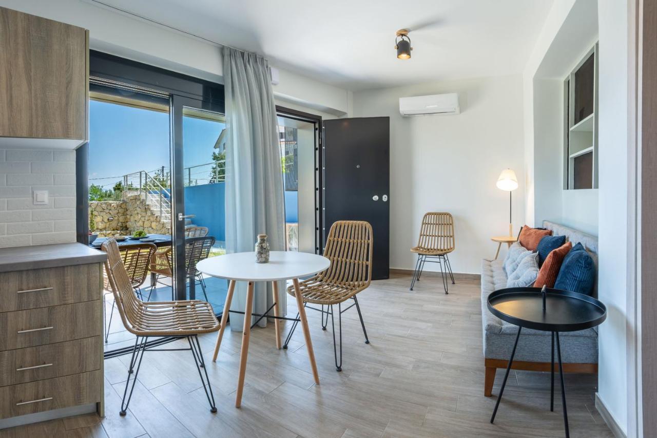 Anelia'S And Lydia'S Design Apartments Swimming Pool Nikiana Exteriör bild